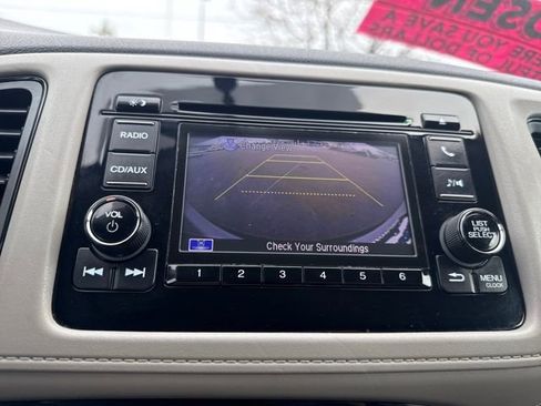 Used 2017 Honda HR-V LX image 35