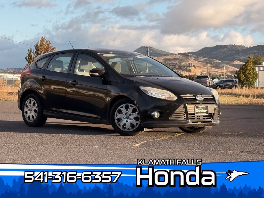 Used 2012 Ford Focus SE w/ SE Winter Pkg FWD image 1