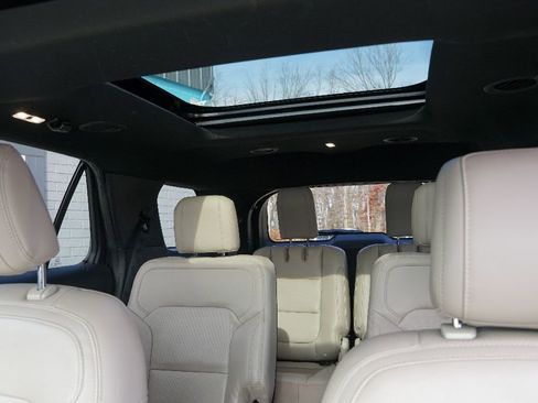 Used 2018 Ford Explorer Limited w/ Equipment Group 301A image 14