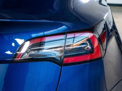 Used 2023 Tesla Model 3 Standard Range image 27