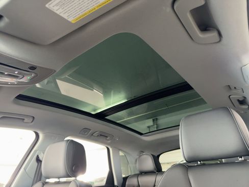 Used 2023 Audi Q5 e Premium Plus image 16