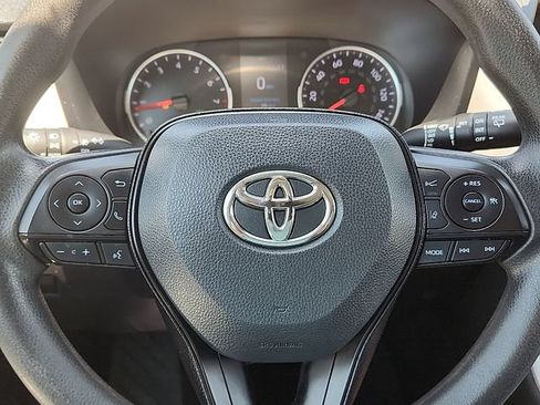 Used 2021 Toyota RAV4 XLE FWD image 24