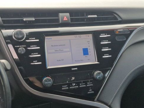 Used 2020 Toyota Camry SE image 13