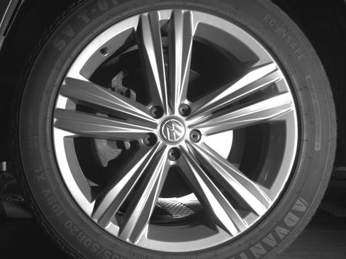 Used 2019 Volkswagen Atlas SEL R-Line AWD/4WD image 10