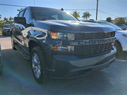 Used 2021 Chevrolet Silverado 1500 Custom image 2