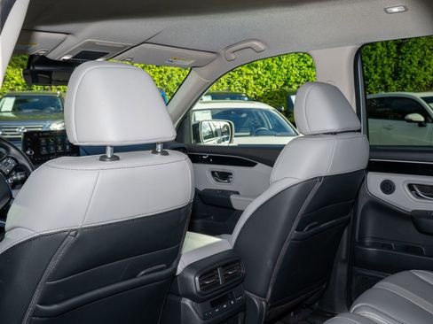 Used 2023 Honda Pilot EX-L image 19