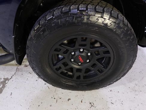 Used 2022 Toyota 4Runner SR5 Premium w/ Moonroof Package image 43