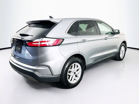 Used 2024 Ford Edge SEL image 9