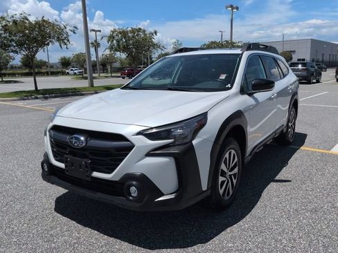 Used 2024 Subaru Outback Premium AWD/4WD image 8