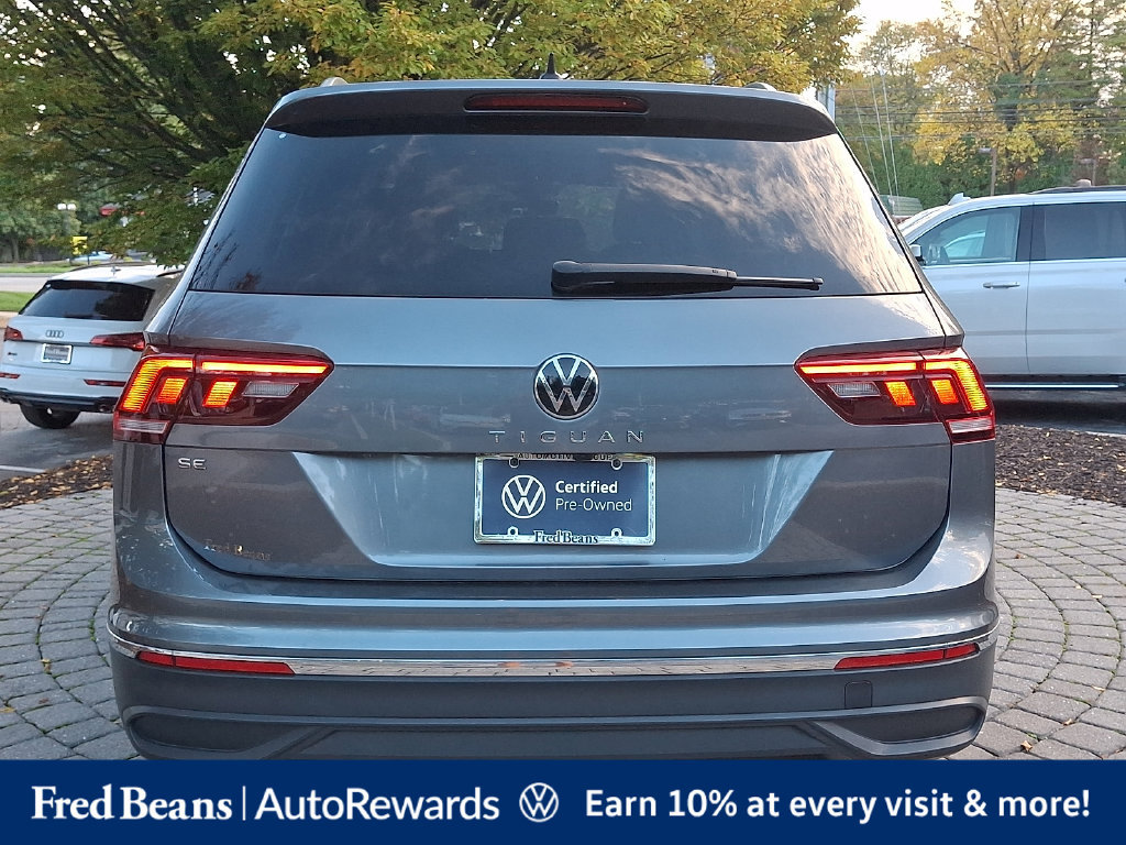 Certified 2023 Volkswagen Tiguan SE w/ Panoramic Sunroof Package FWD image 6