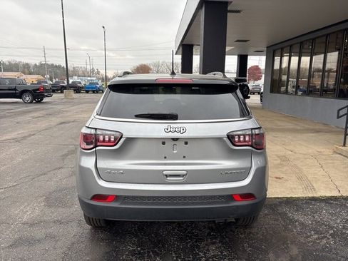 Used 2022 Jeep Compass Limited w/ Sun and Sound Group image 8