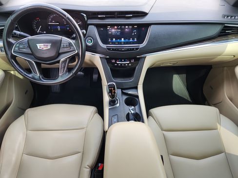 Used 2019 Cadillac XT5 FWD image 26
