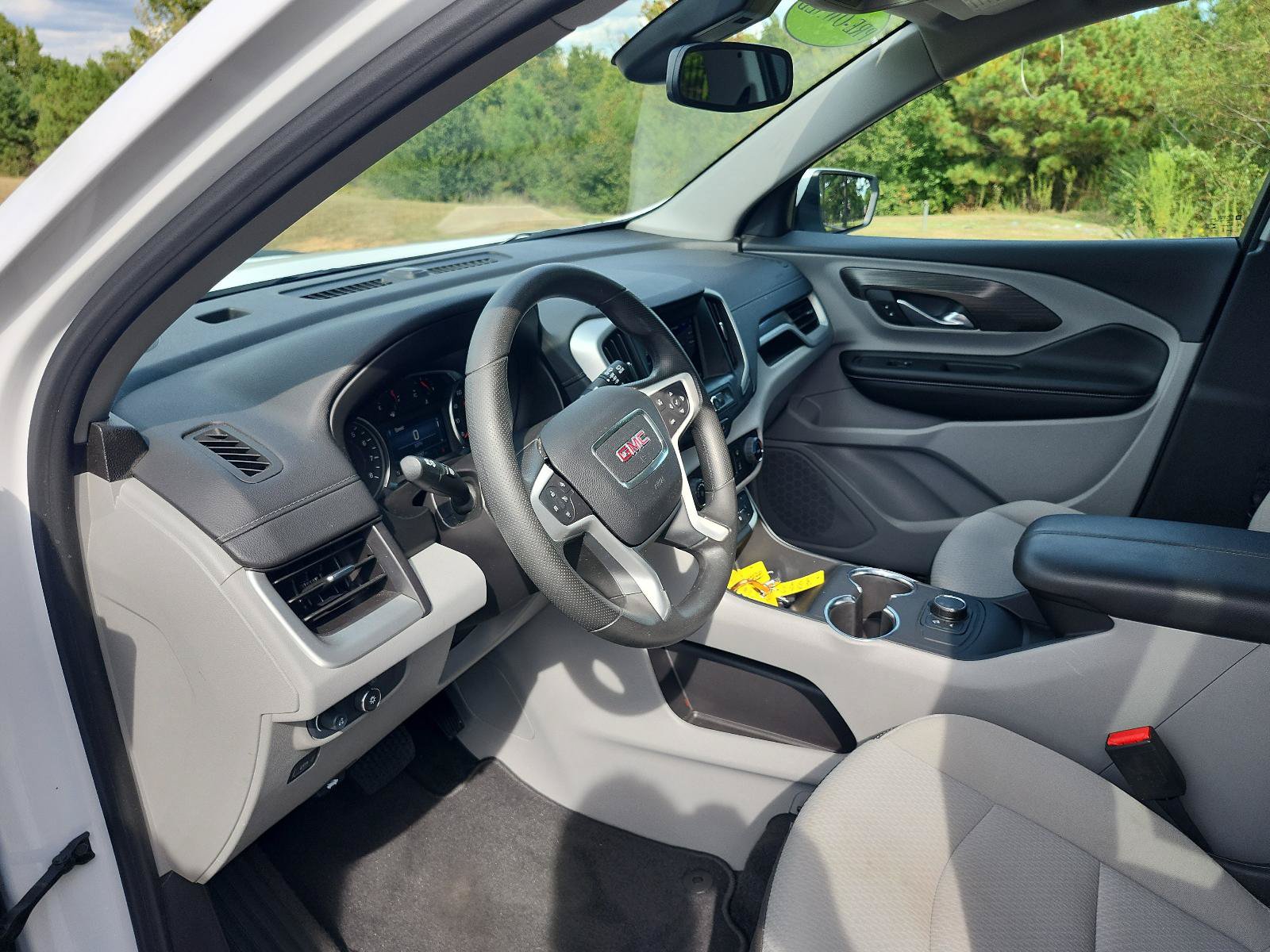 Used 2024 GMC Terrain SLE FWD image 12