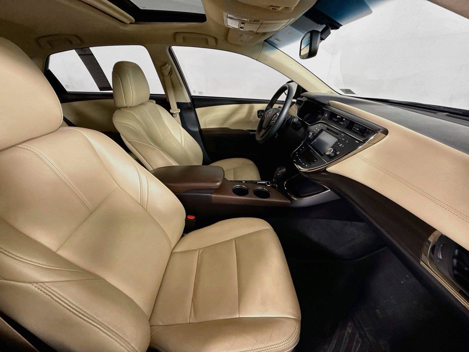 Used 2016 Toyota Avalon XLE Premium FWD image 40