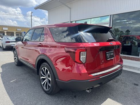 Used 2022 Ford Explorer ST-Line image 2