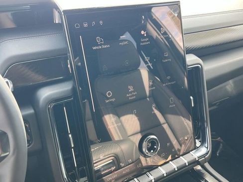 New 2026 GMC Yukon XL AT4 w/ AT4 Premium Plus Package image 17