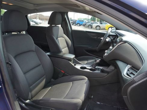 Used 2022 Chevrolet Malibu LT FWD image 29