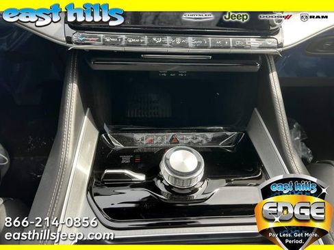 New 2026 Jeep Grand Wagoneer 4WD image 7