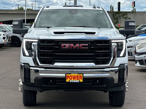 Used 2026 GMC Sierra 3500 Pro w/ Convenience Package AWD/4WD image 9