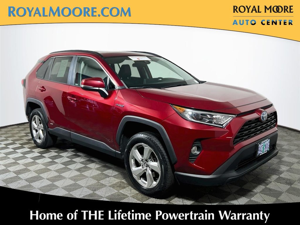 Certified 2021 Toyota RAV4 XLE Premium AWD/4WD image 1