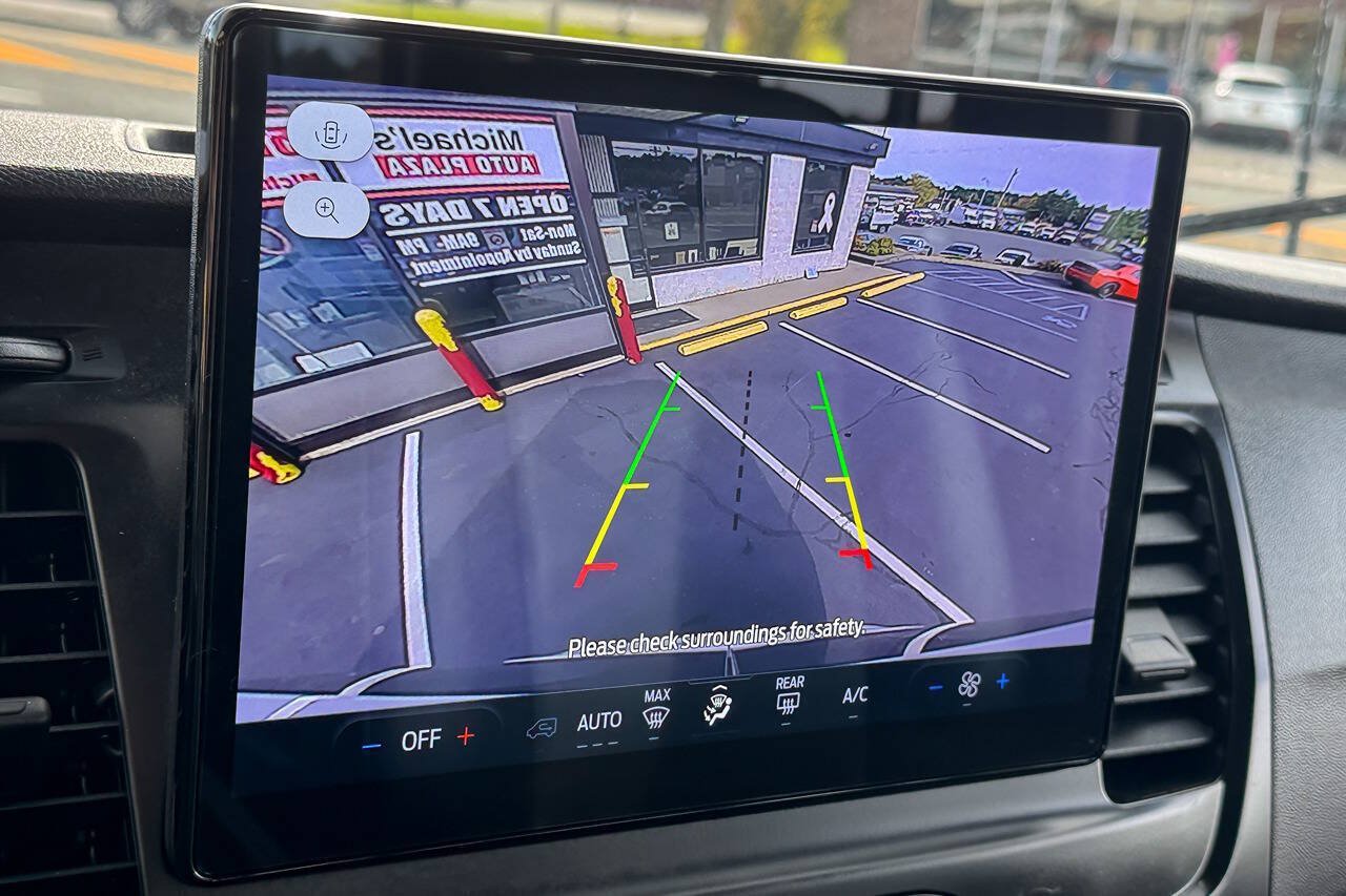 Used 2023 Ford E-Transit Medium Roof RWD image 35
