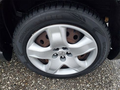 Used 2006 Toyota Matrix XR image 17