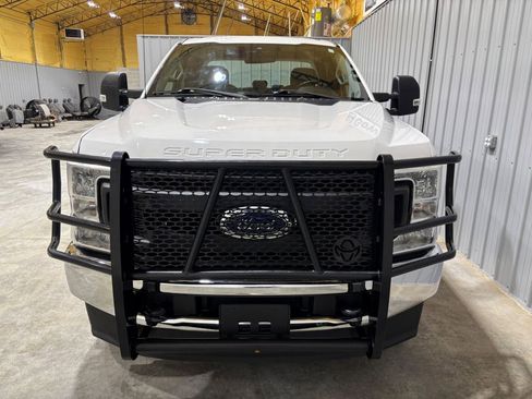 Used 2020 Ford F250 XL w/ Power Equipment Group image 7