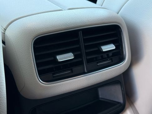 Certified 2024 Mercedes-Benz GLE 350 4MATIC image 33