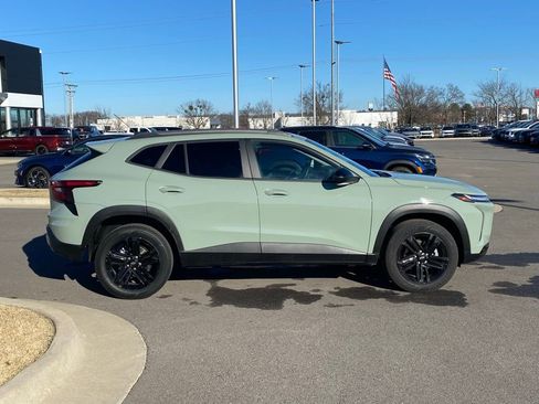 Used 2025 Chevrolet Trax ACTIV w/ Driver Confidence Package image 8