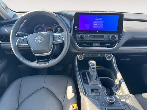 New 2026 Toyota Grand Highlander AWD image 13