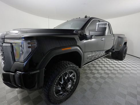 Used 2024 GMC Sierra 3500 Denali Ultimate image 46