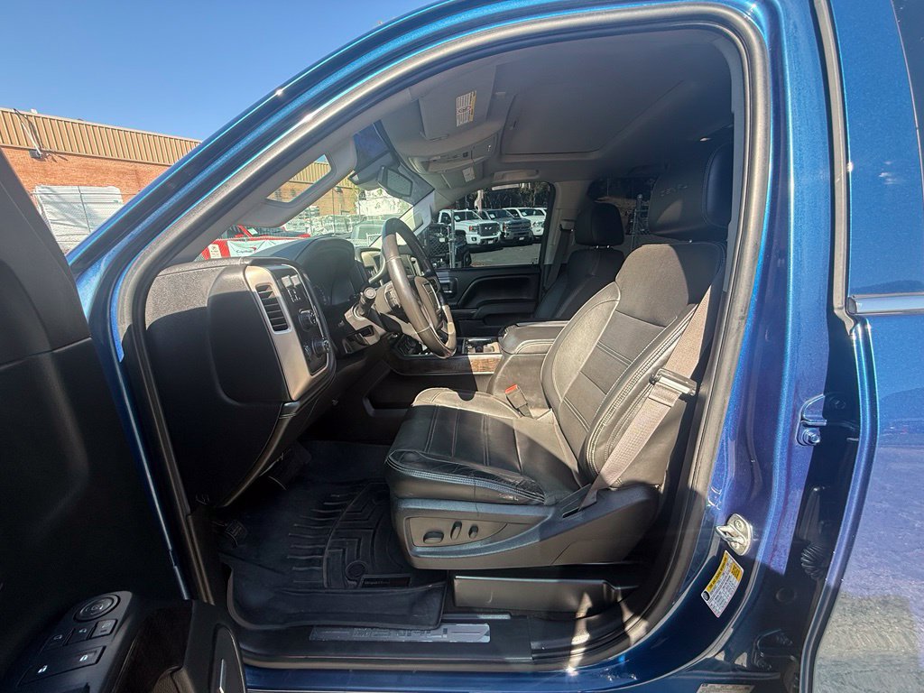 Used 2015 GMC Sierra 2500 Denali w/ Duramax Plus Package AWD/4WD image 22