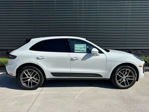 Used 2026 Porsche Macan AWD/4WD image 10