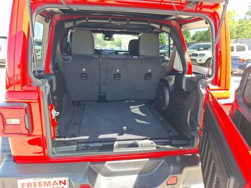 Used 2024 Jeep Wrangler Unlimited Sport AWD/4WD image 37