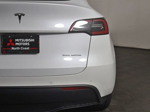 Used 2022 Tesla Model Y Long Range AWD/4WD image 20