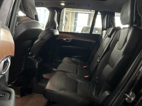 Used 2024 Volvo XC90 T8 Plus w/ Protection Package Premier AWD/4WD image 6