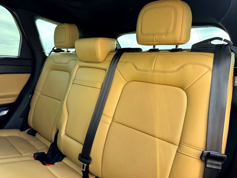 Used 2022 Lincoln Corsair Reserve w/ Elements Package image 18