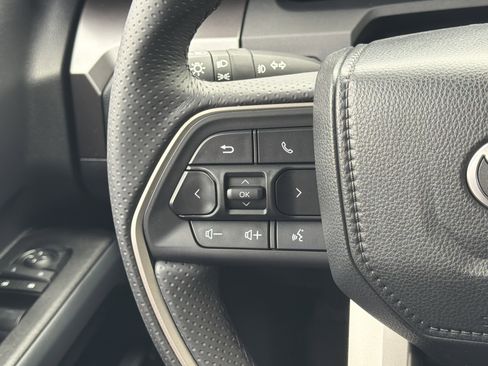 Used 2025 Toyota 4Runner SR5 image 24