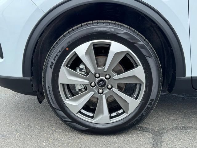 Used 2025 Ford Escape Platinum AWD/4WD image 53
