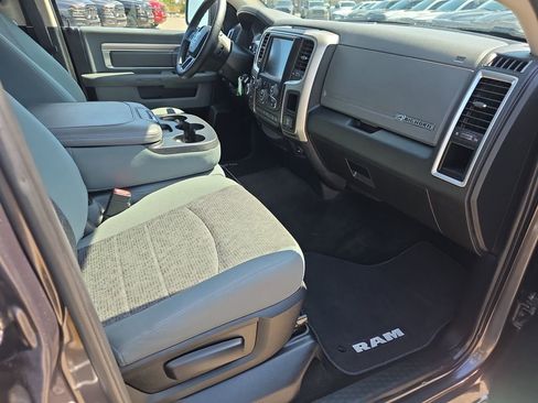 Used 2017 RAM 1500 Big Horn AWD/4WD image 32