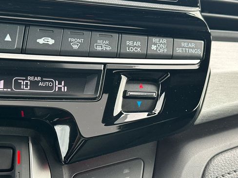 Used 2025 Honda Odyssey Sport-L image 30