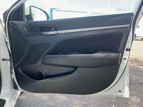 Used 2018 Hyundai Elantra SEL image 11
