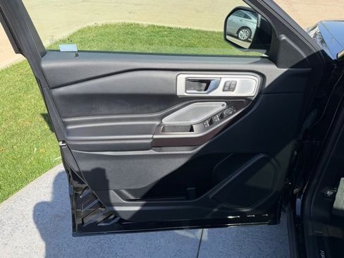 Used 2020 Ford Explorer ST w/ ST Street Pack image 10