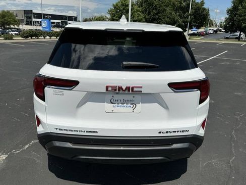 Used 2025 GMC Terrain Elevation AWD/4WD image 4