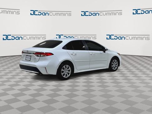 Used 2022 Toyota Corolla LE FWD image 8