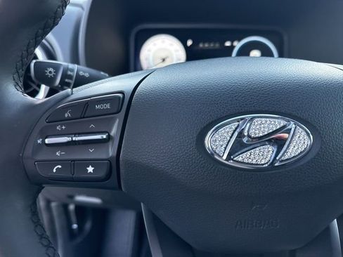 Used 2022 Hyundai Kona Limited image 35