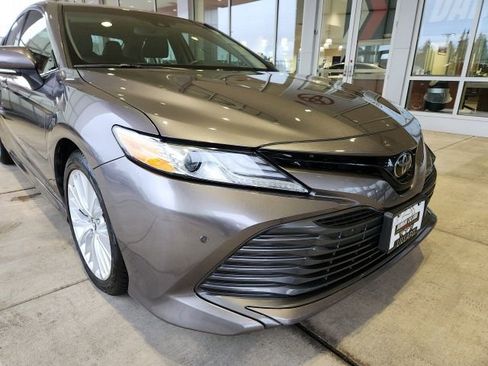 Certified 2018 Toyota Camry XLE image 8
