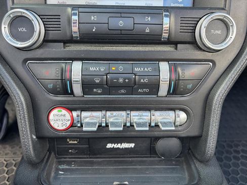 Used 2016 Ford Mustang Premium image 27