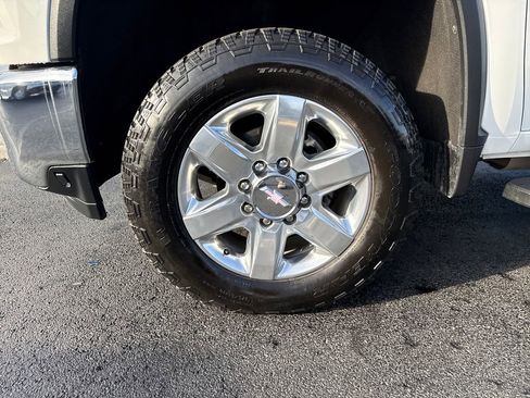 Used 2020 Chevrolet Silverado 3500 LTZ w/ LTZ Plus Package image 34