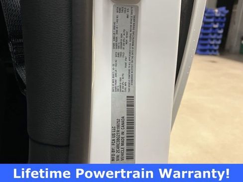 New 2026 Chrysler Pacifica Select image 26